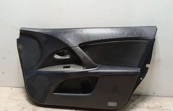 Toyota Avensis T270 Front door card panel trim 6777705040 67777-05040