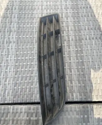 Volkswagen PASSAT B6 Front bumper lower grill 1K6807397