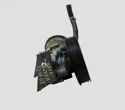 Toyota Corolla Verso AR10 Power steering pump
