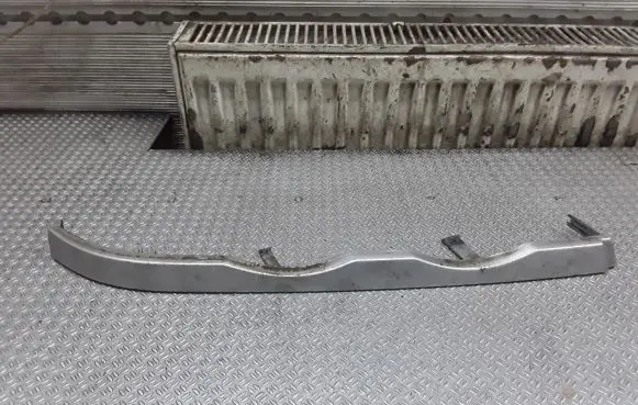 BMW 3 E46 Under headlight/headlamp trim 