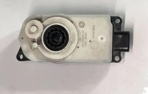 BMW X5 G05 Air flap motor/actuator 17204710