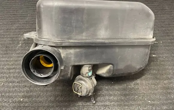 Porsche 911 991 Coolant expansion tank/reservoir 991106057