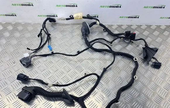 Land Rover Evoque II Rear door wiring loom K8D214632