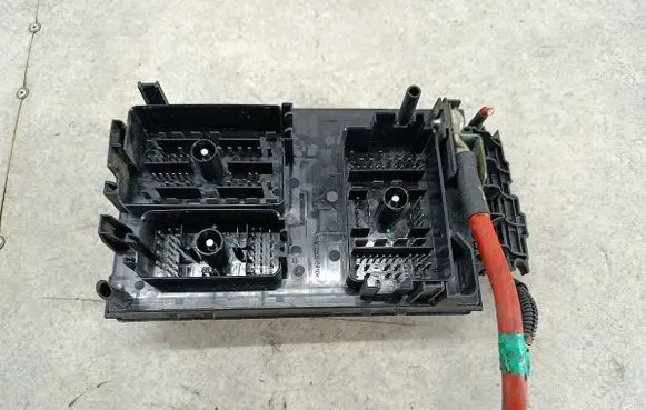 Opel Astra J Fuse box set 13313207GM