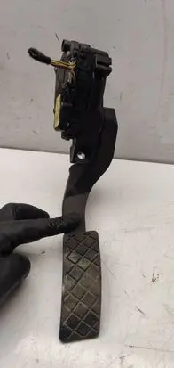 Audi A4 S4 B7 8E 8H Accelerator throttle pedal 8E1723523G 6PV00837506