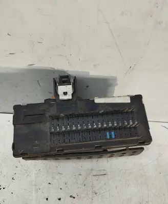 Ford Escort Fuse module pa610gf20gb