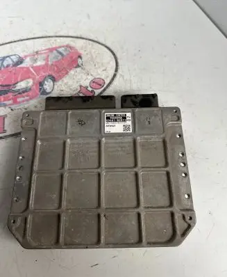Toyota Auris 150 Engine control unit/module 8966102D71