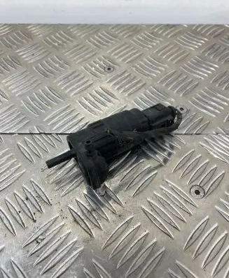 Audi A3 S3 A3 Sportback 8P Windscreen/windshield washer pump 1K6955651 30025819 SG712V
