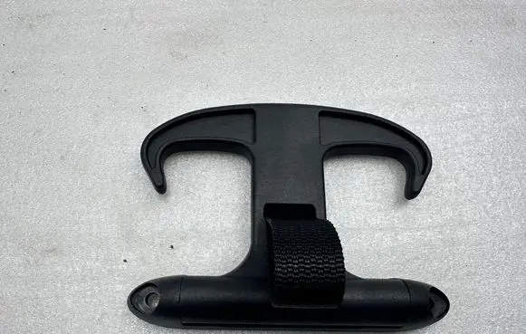 Audi A8 S8 D4 4H Tie down hook / loop 6Y5867615C 6Y5867615