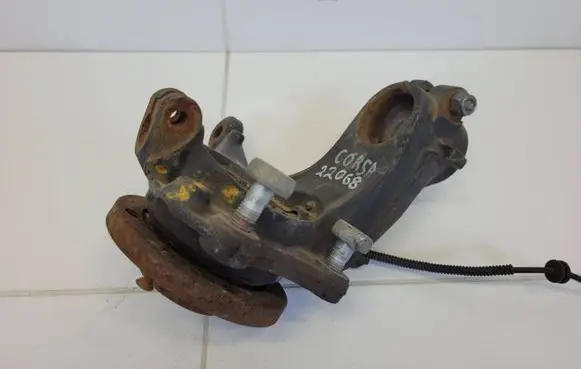 Opel Corsa E Front wheel hub spindle knuckle 