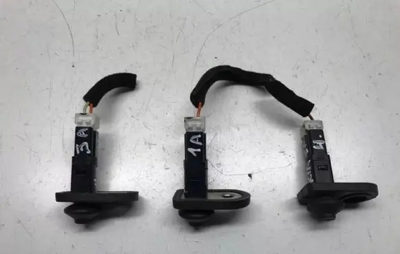 KIA Sportage Front door sensor 