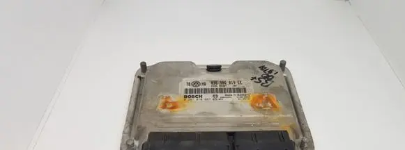 Volkswagen PASSAT B5 Engine control unit/module 038906019EK 0281010667