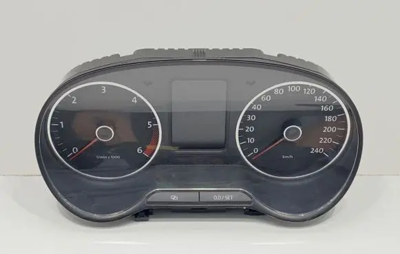 Volkswagen Polo V 6R Speedometer (instrument cluster) 6R0920861F