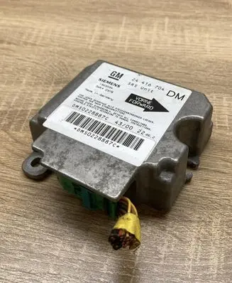 Opel Zafira A Airbag control unit/module 24416704