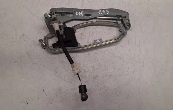 BMW X5 E53 Front door exterior handle/bracket 37681 51218243615