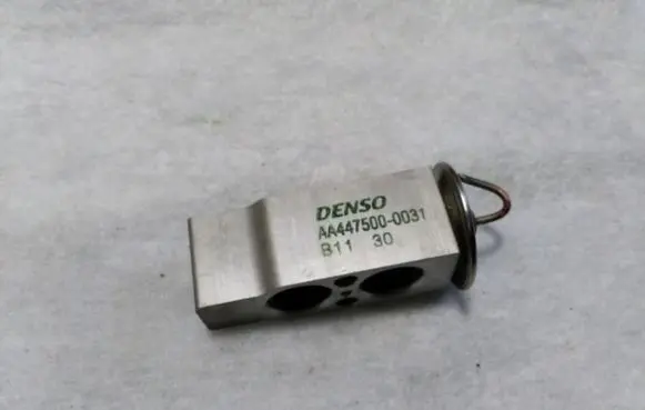 Toyota Corolla E120 E130 Air conditioning (A/C) expansion valve AA4475000031 B1130