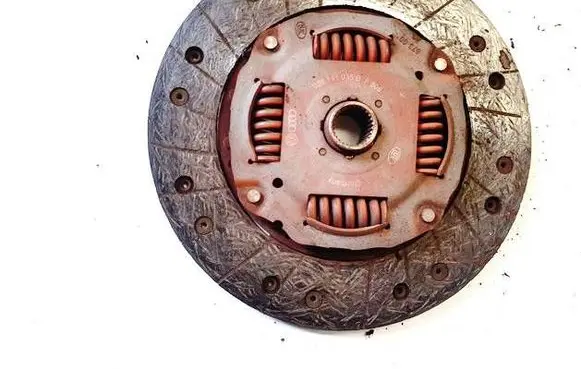 Volkswagen PASSAT B4 Clutch pressure plate 028141035B