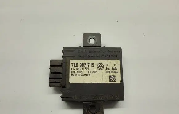 Volkswagen Touareg I Alarm control unit/module 7L0907719 510190351 H04S0020