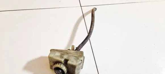 Volvo S70 V70 V70 XC Brake fluid reservoir 9140252