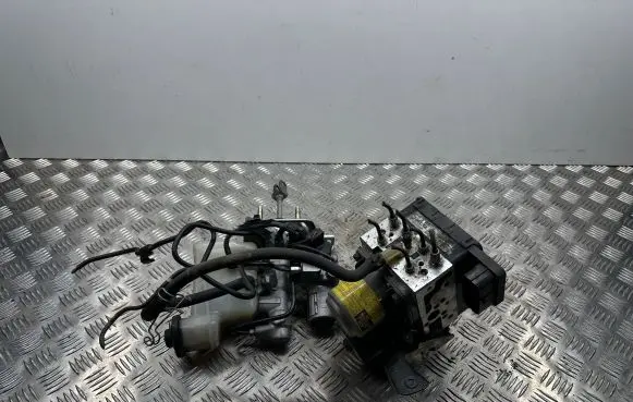 Lexus GS 300 350 430 450H ABS Pump 4451030270 1QE231029 13811010400