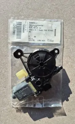 Audi A4 S4 B9 Rear door window regulator motor 8W0959812 1211701 13093025