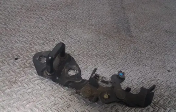 Hyundai Atos Prime Trunk lock loop 