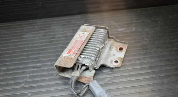 Mazda CX-7 Glow plug pre-heat relay