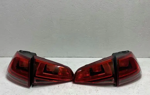 Volkswagen Golf VII Rear/tail lights 5G0945096N