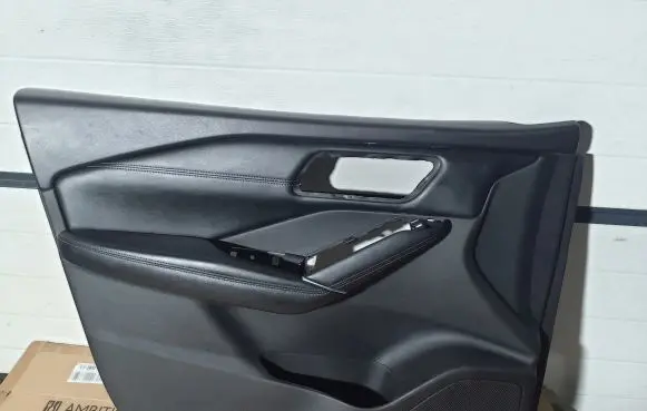 Nissan Qashqai J12 Front door card panel trim 809A16UN0A
