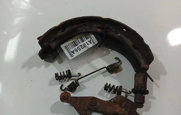 Mercedes-Benz C W203 Handbrake/parking brake pads 