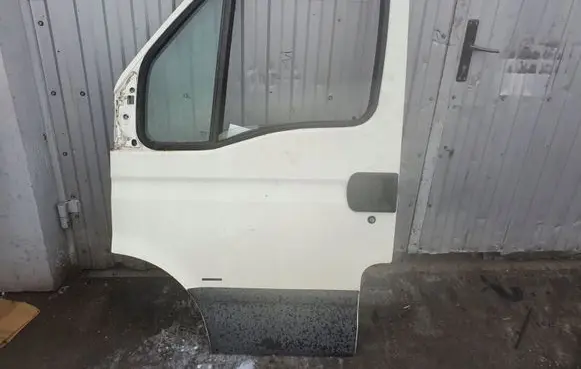 Iveco Daily 35 - 40.10 Front door