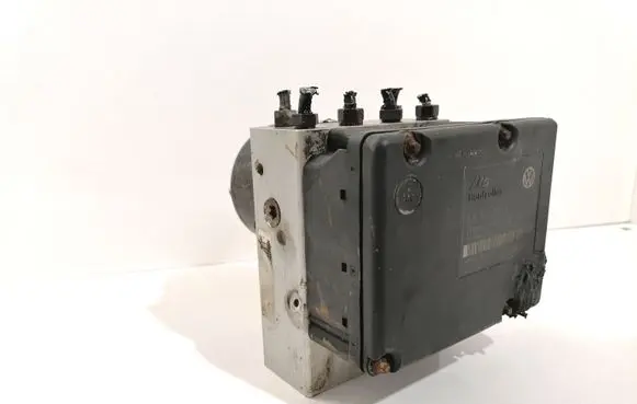 Audi A3 S3 8L ABS Pump 1J0907379E