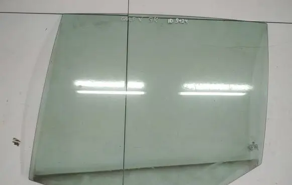 Volkswagen Golf V Rear door window glass AS2