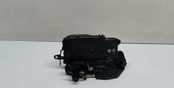 BMW 3 E90 E91 Rear door lock 7060295