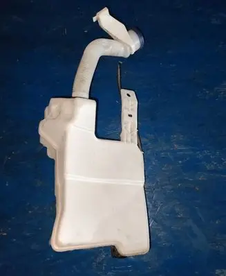 Peugeot 208 I Windshield washer fluid reservoir/tank 9820843780