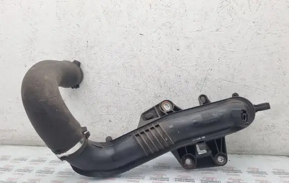 Audi A4 S4 B8 8K Intercooler hose/pipe 8K0145709H