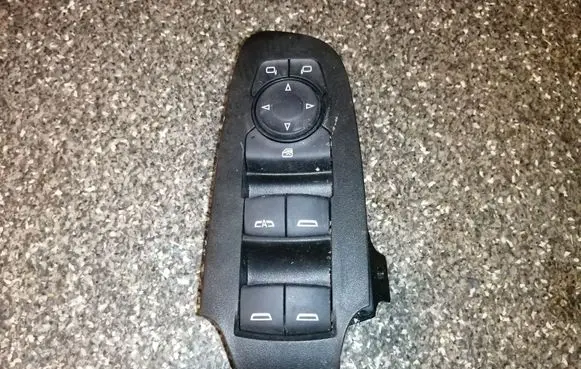 Buick Encore GX I Electric window control switch 84139693