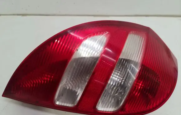 Mercedes-Benz A W169 Tail light bulb cover holder 3330L 110906 002H