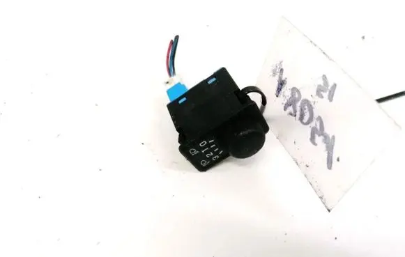 Nissan Primera Headlight level height control switch