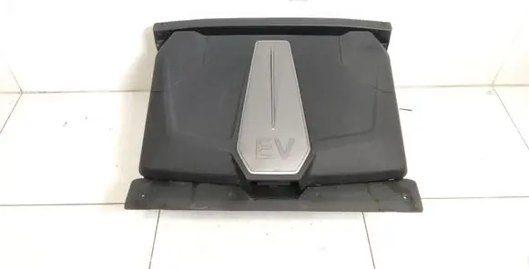 KIA EV6 Front trunk storage compartment 