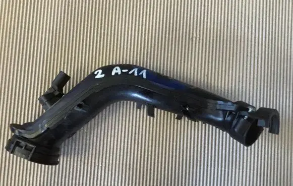 Volkswagen Golf Plus Intercooler hose/pipe 03C145673H