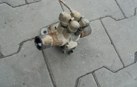 Peugeot 206 ABS pump bracket POZOSTAE