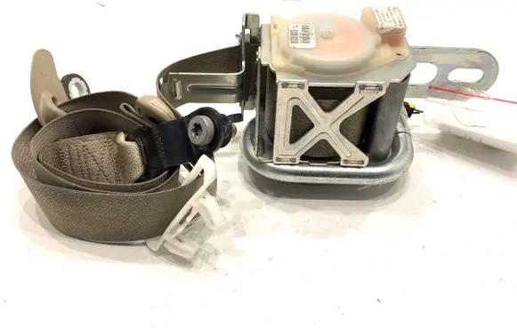 Jeep Grand Cherokee Front seatbelt 