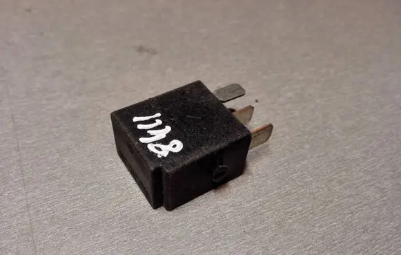 Mercedes-Benz C W202 Other relay 0025421119