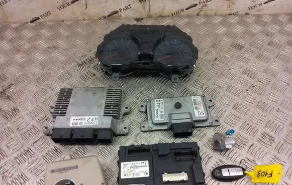 Nissan Juke I F15 Engine ECU kit and lock set 