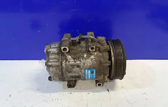 Volvo S40 Air conditioning (A/C) compressor (pump) 3M5H19D629HD 36000989