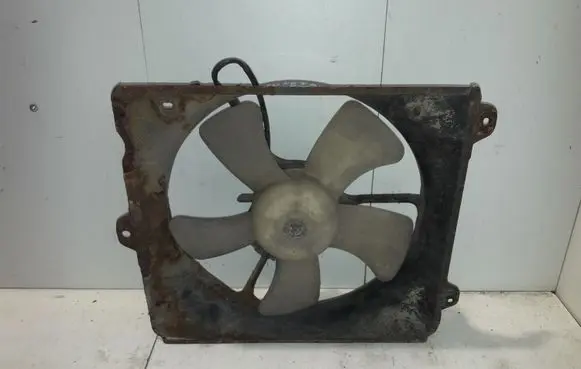 Toyota Avensis T220 Electric radiator cooling fan