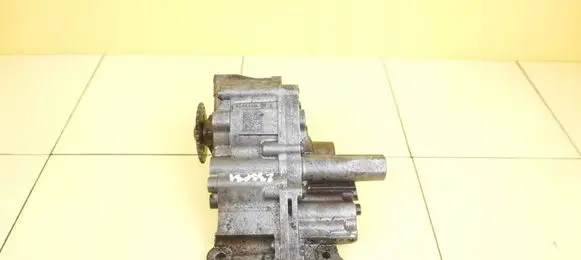 BMW 5 E60 E61 Oil pump 7519870 23SP31