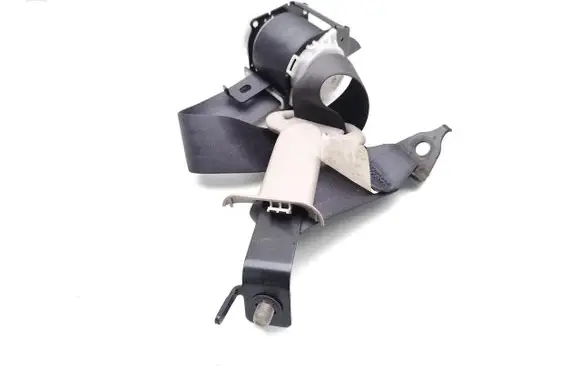 Honda FR-V Rear seatbelt 6090766