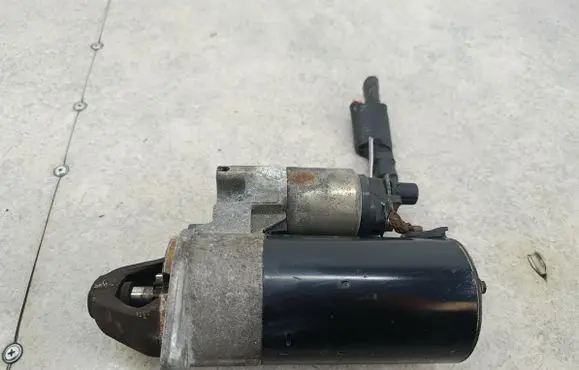 Mercedes-Benz A W169 Starter motor A0051517401